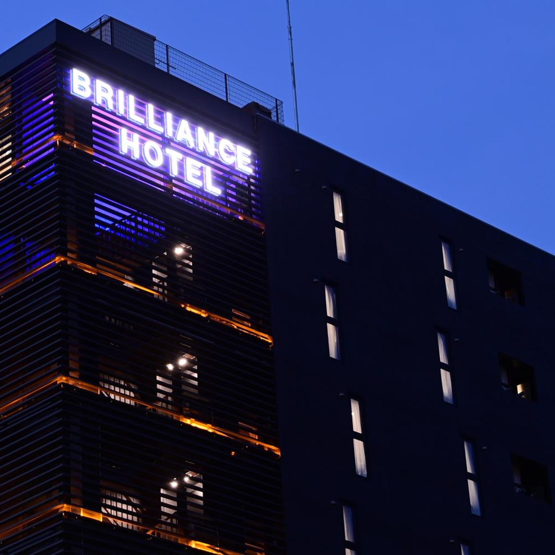 Brilliance Hotel 6/29
