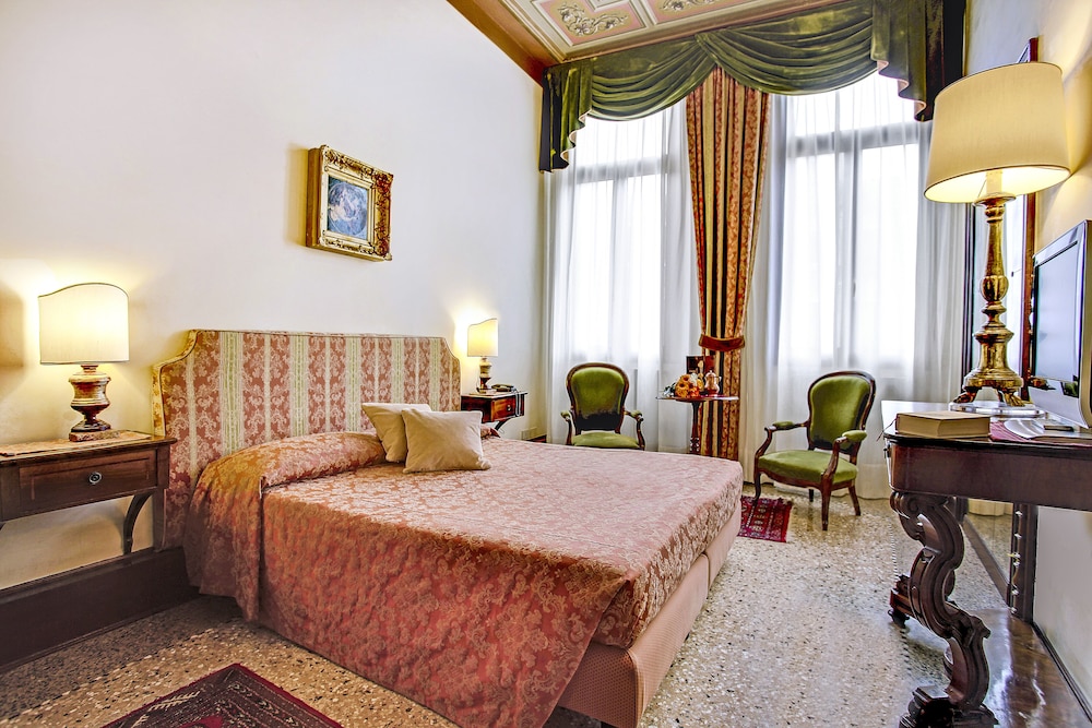 Palazzo Schiavoni 24/86