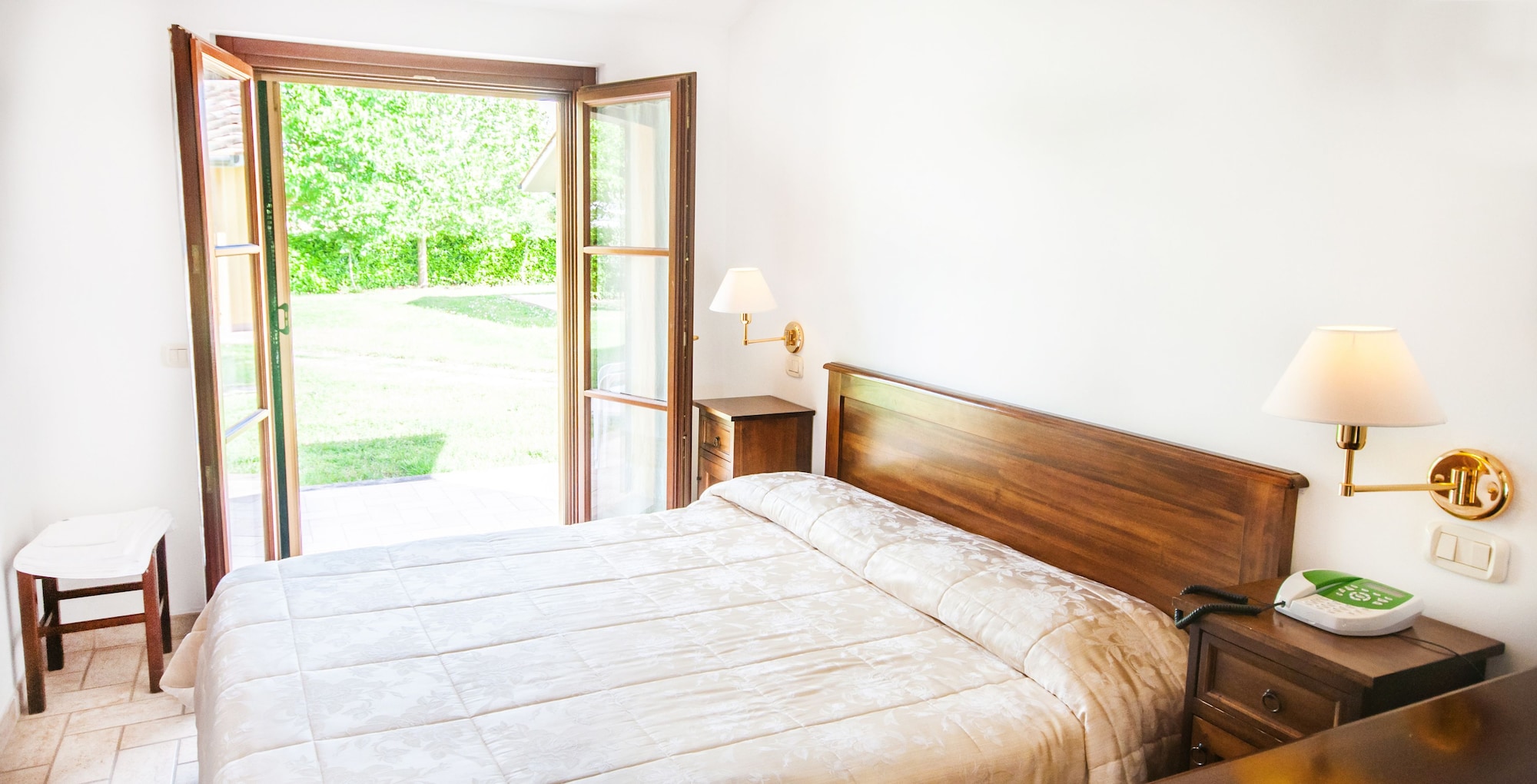 Room, Quadruple, Double Bed, Sofa