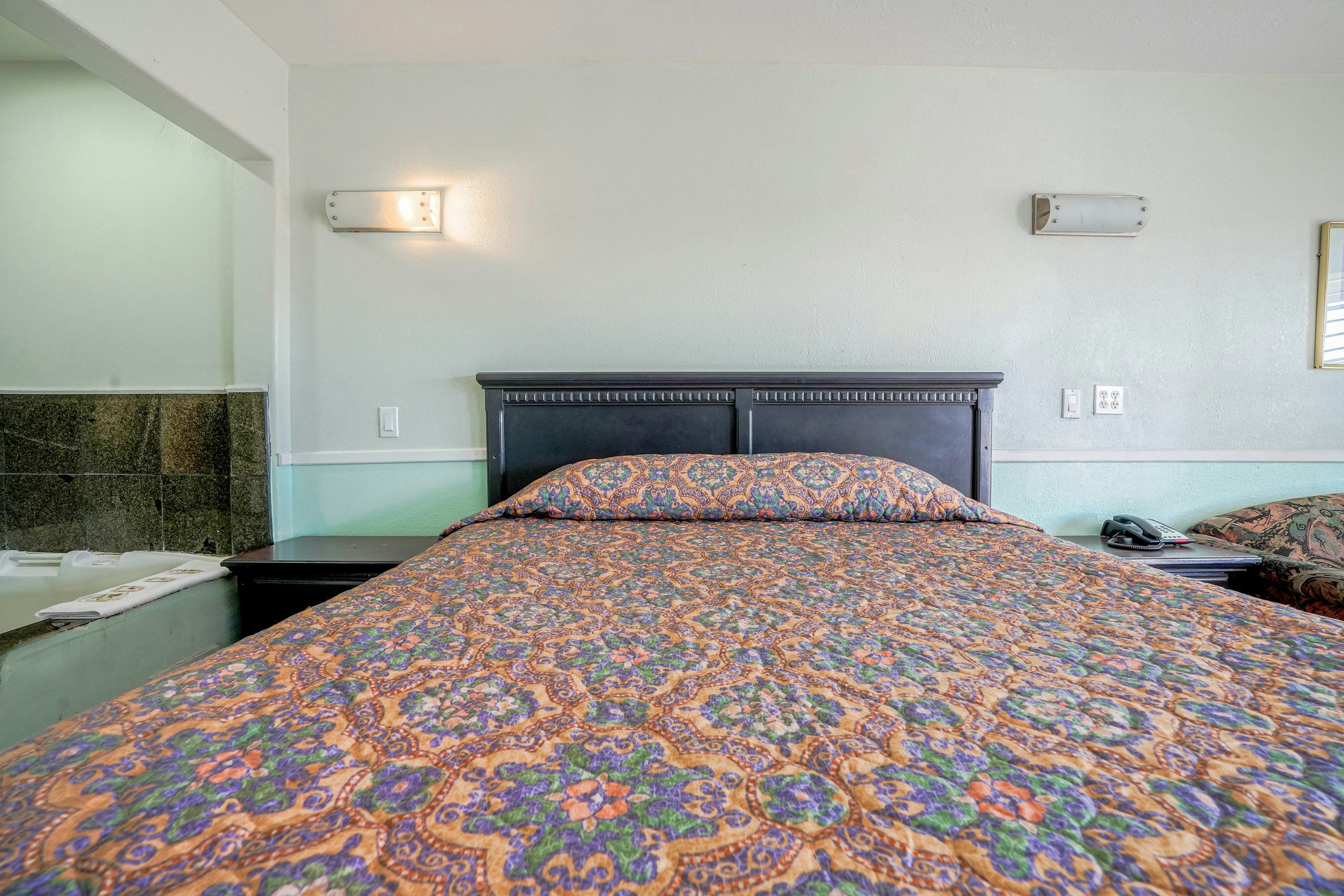 OYO Day And Night Inn 8/27