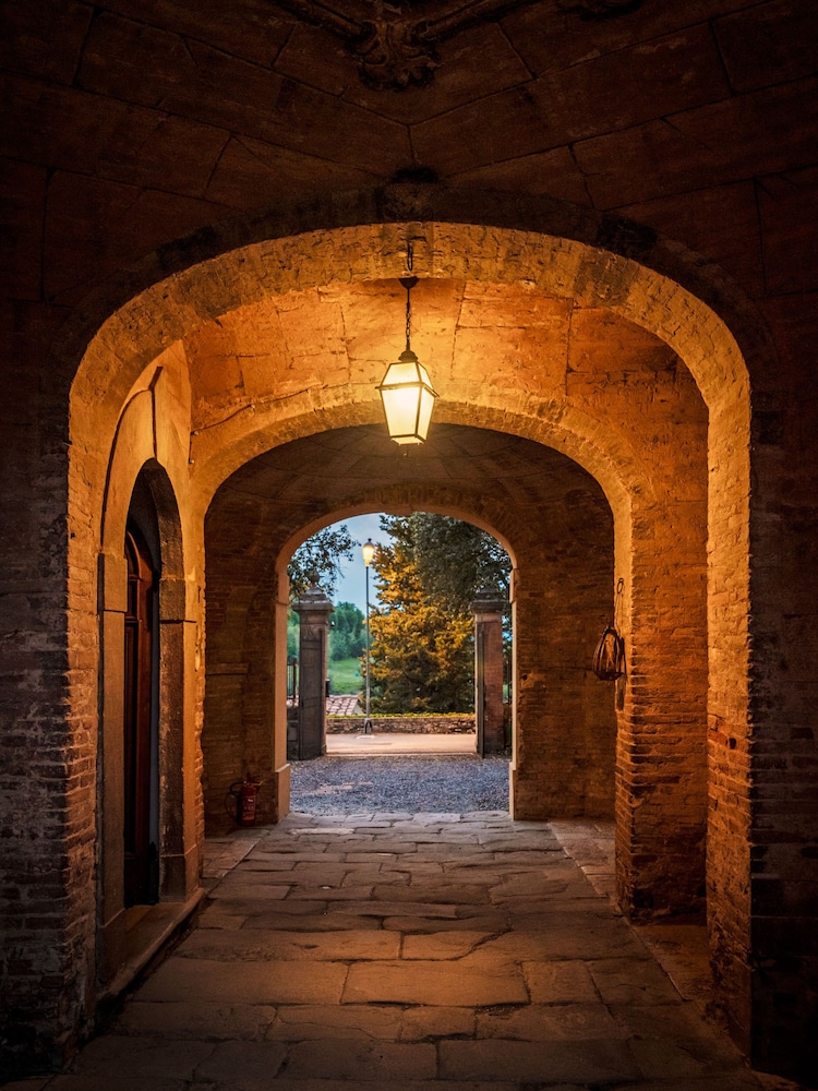Il Castello di San Ruffino 30/50
