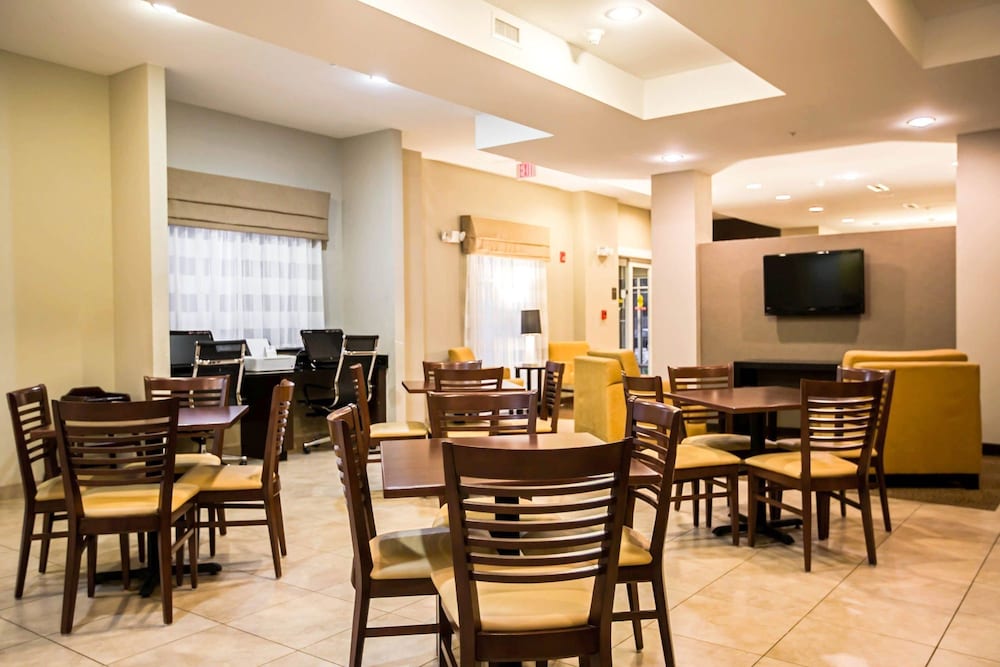 Sleep Inn & Suites Marion - Military Institute 33/43