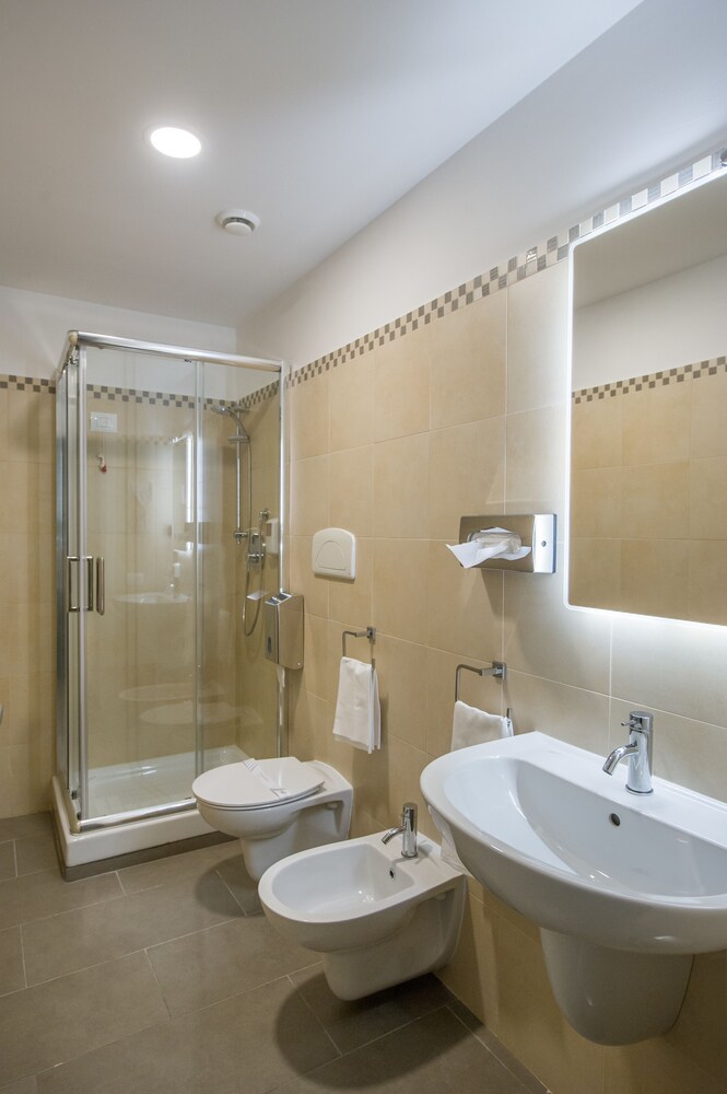 Hotel Testani Colleferro 10/58