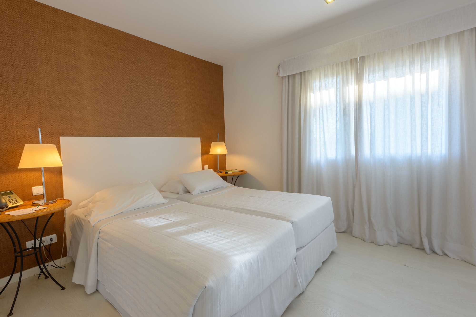 STANDARD, TWIN BEDS