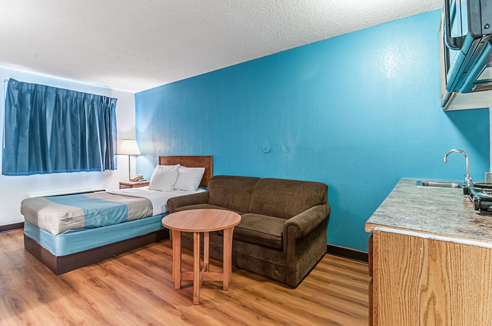 Motel6 Southgate, MI - Detroit 38/60