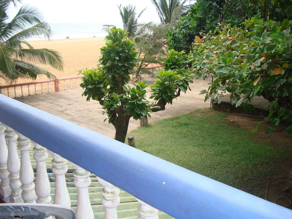 Zen Rooms Negombo Beach 52/61
