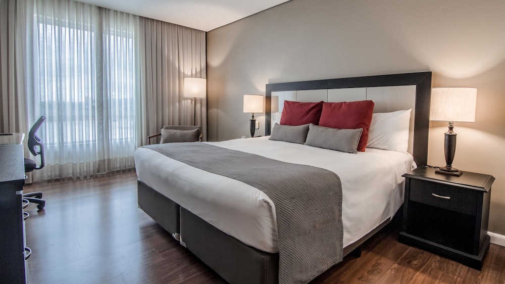 Hotel Deville Prime Porto Alegre 15/50