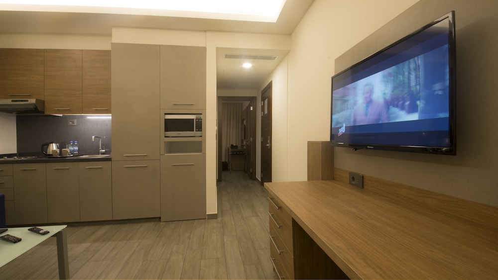 Urban Central Suites Beirut 6/69