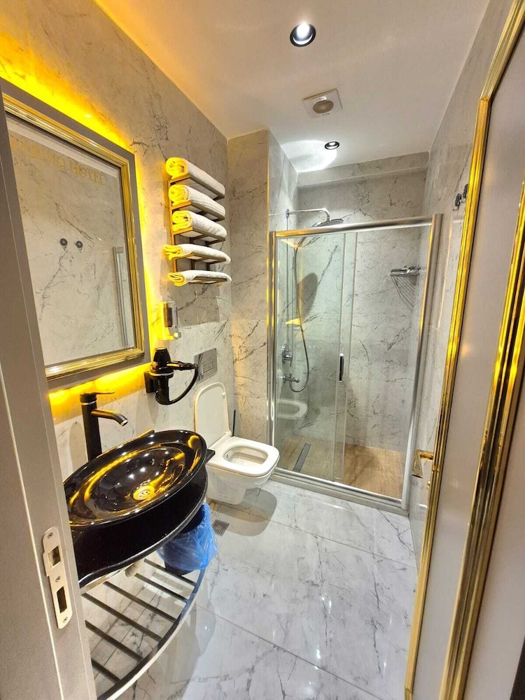 Taksim La Marino Hotel 46/50