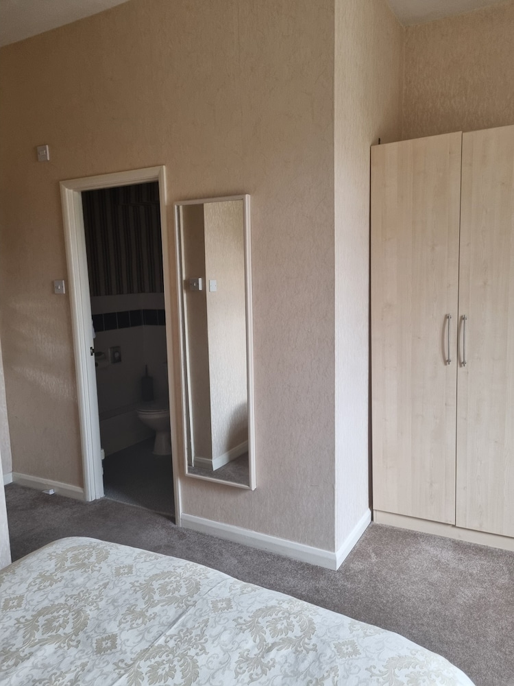 The Sands 24/50