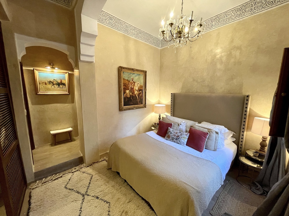 Riad Jona 17/74