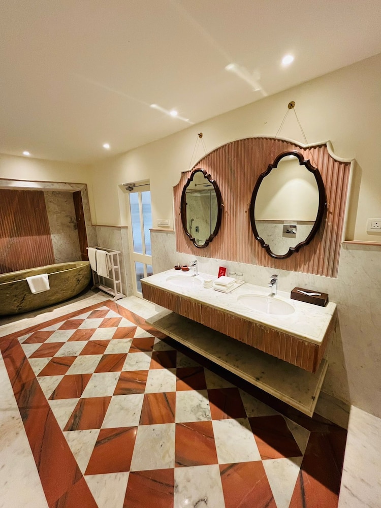 Shikarbadi Hotel 21/50