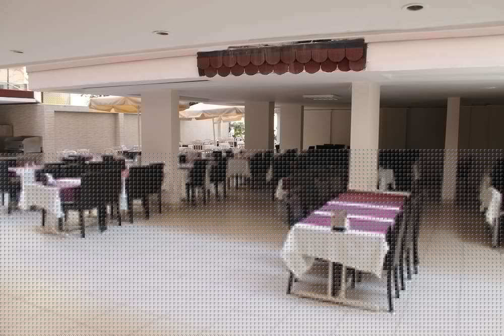 Rosella Hotel 52/62