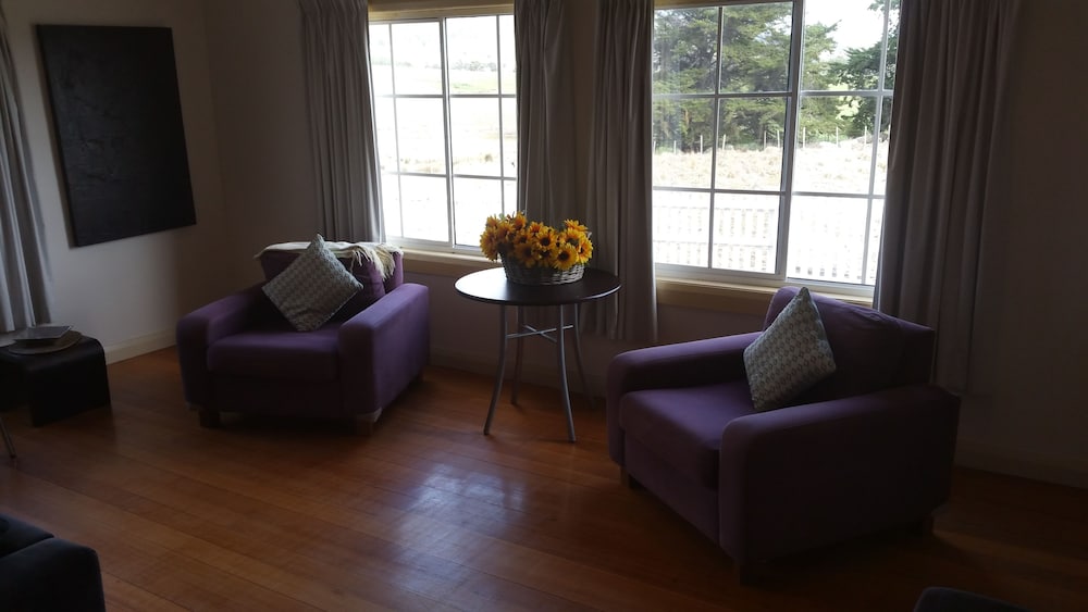 RIVERSDALE ESTATE COTTAGES 15/39