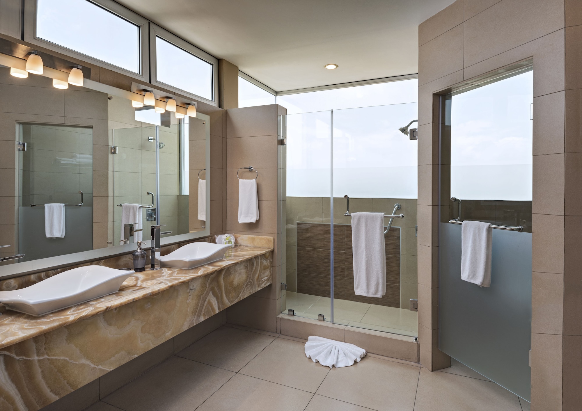 جناح بسريرين مزدوجين، HOLIDAY INN GUATEMALA 10/10