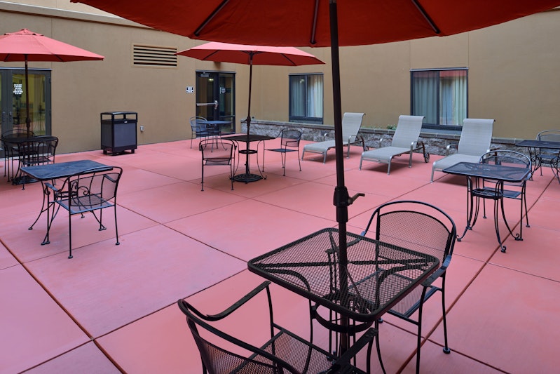 Hampton Inn & Suites Tacoma 42/46
