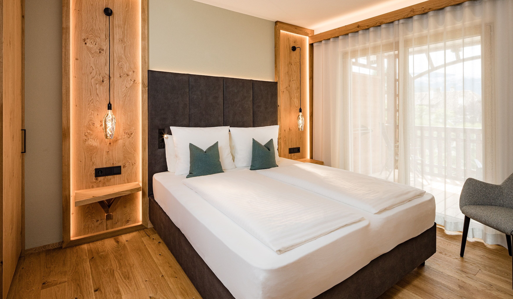 2 BEDROOMS, COMFORT, SUITE