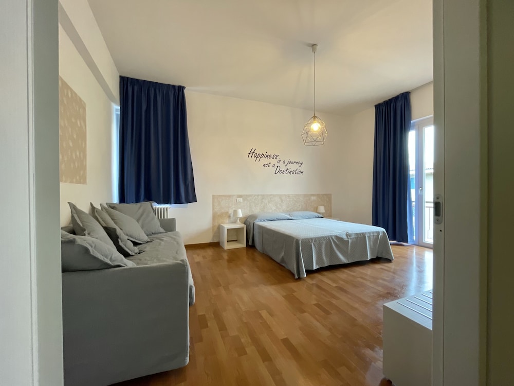 Beatrix Apartments 11/50