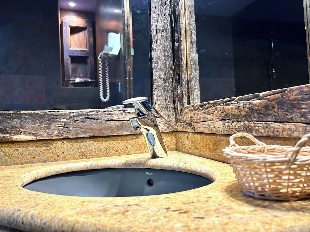 POSADA D ANEU B&B 32/33