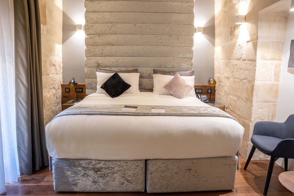 The Village Boutique and Spa 18/72