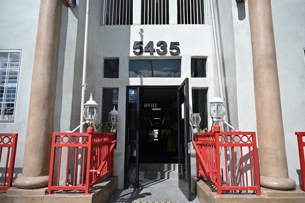 Hollywood Stars Inn 6/63