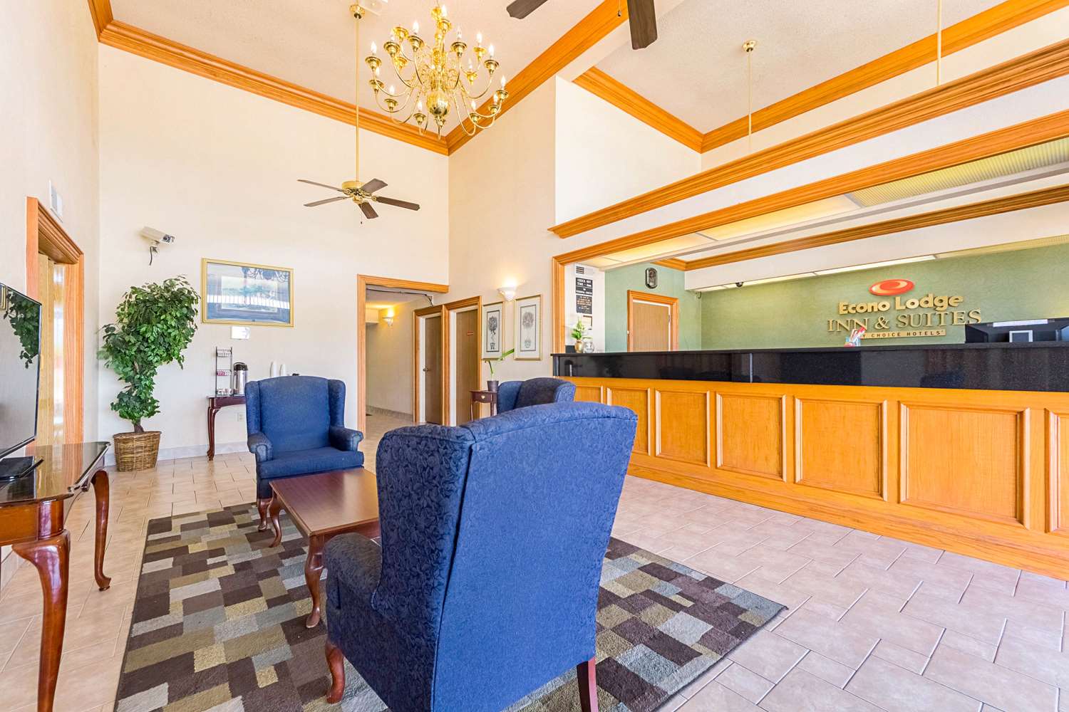 Lobby at Eco Lodge Inn & Suites Bentonville near I 49, BENTONVILLE - AR