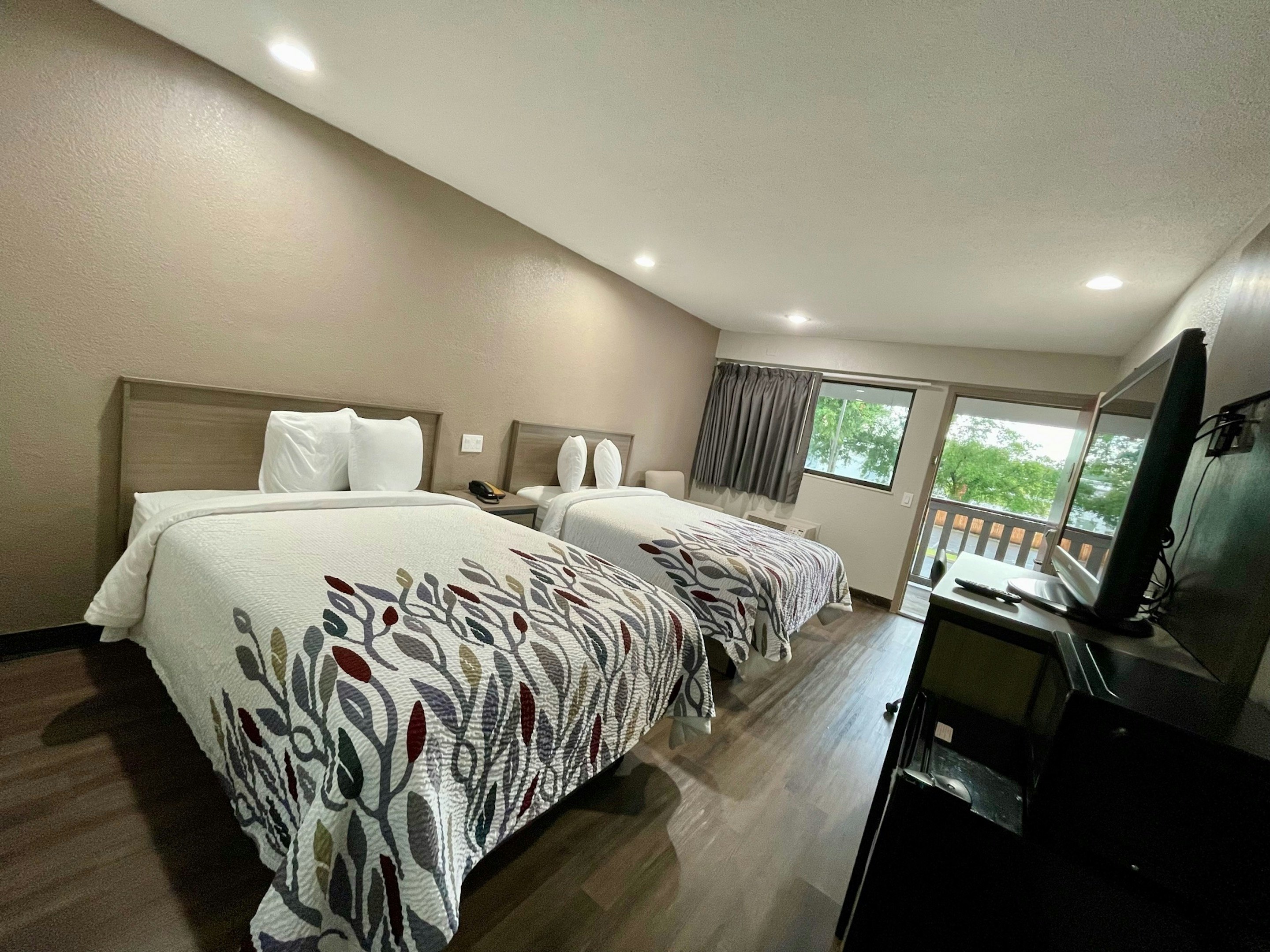 Renovated, Deluxe, 2 Double Beds, Smoking