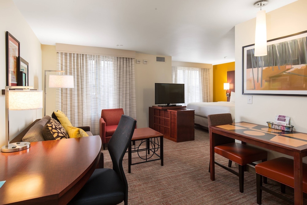 Residence Inn Springfield Old Keene Mill 33/42