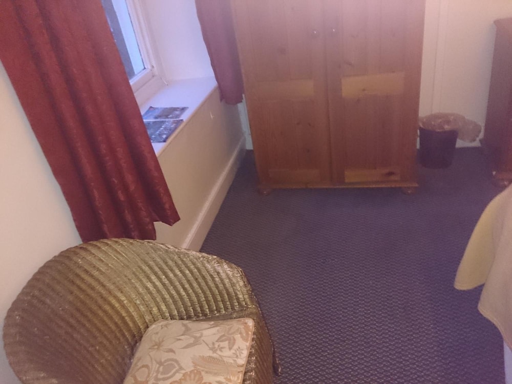 OYO Rose & Crown Hotel 19/42