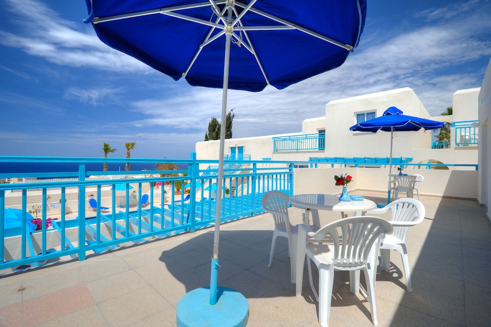 Sunny Hill Hotel Apartments 40/58