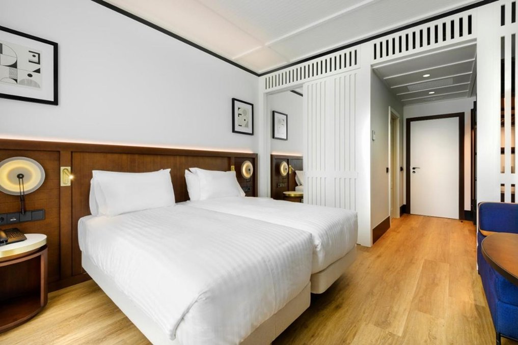 Hotel Tres Reyes San Sebastian 8/30