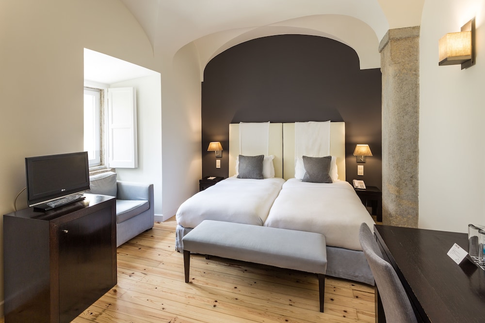 York House Hotel 6/40