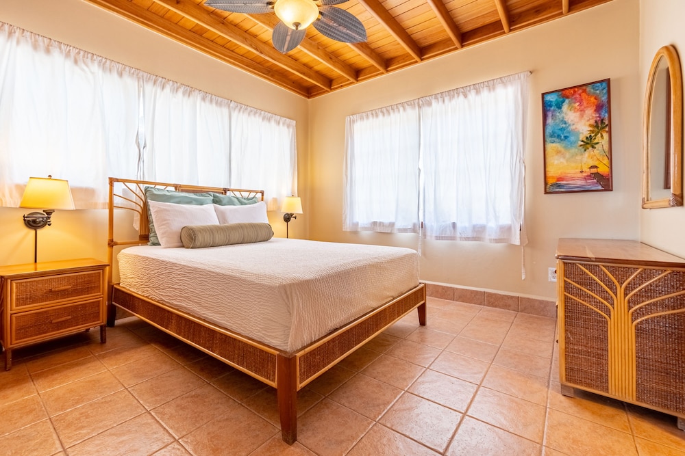 Suite, Queen and Twin Beds, Sea Front, Sofa, High Floor