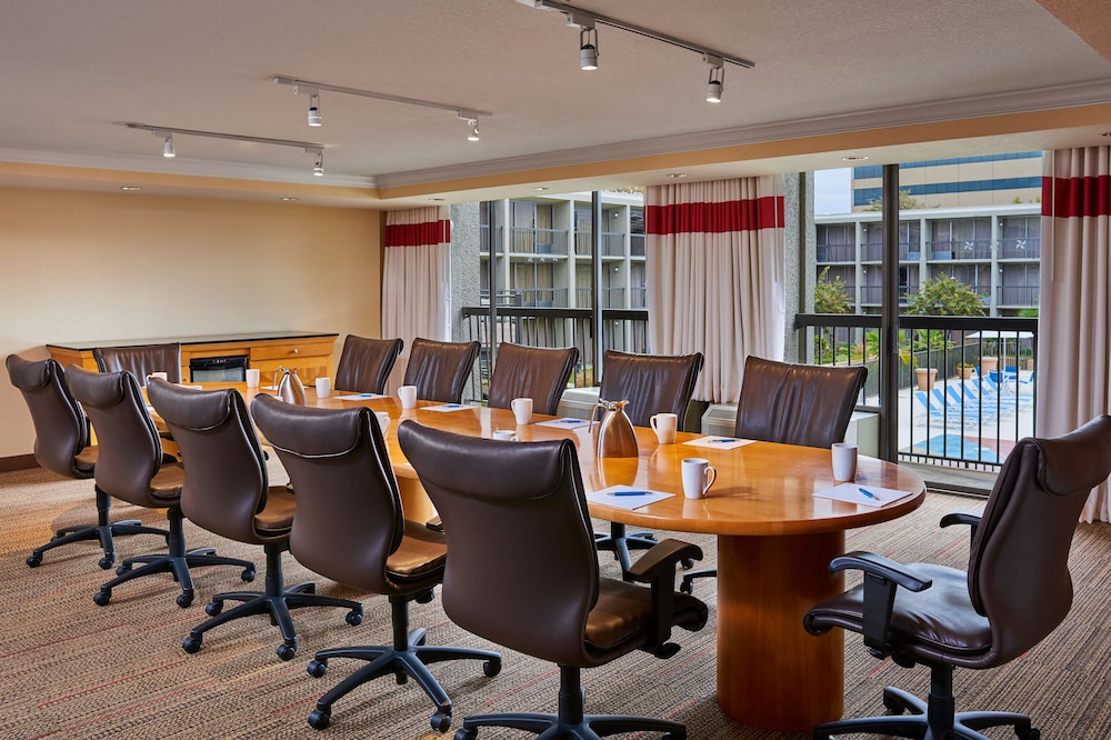 FOUR POINTS BY SHERATON LITTLE ROCK MIDTOWN 41/42