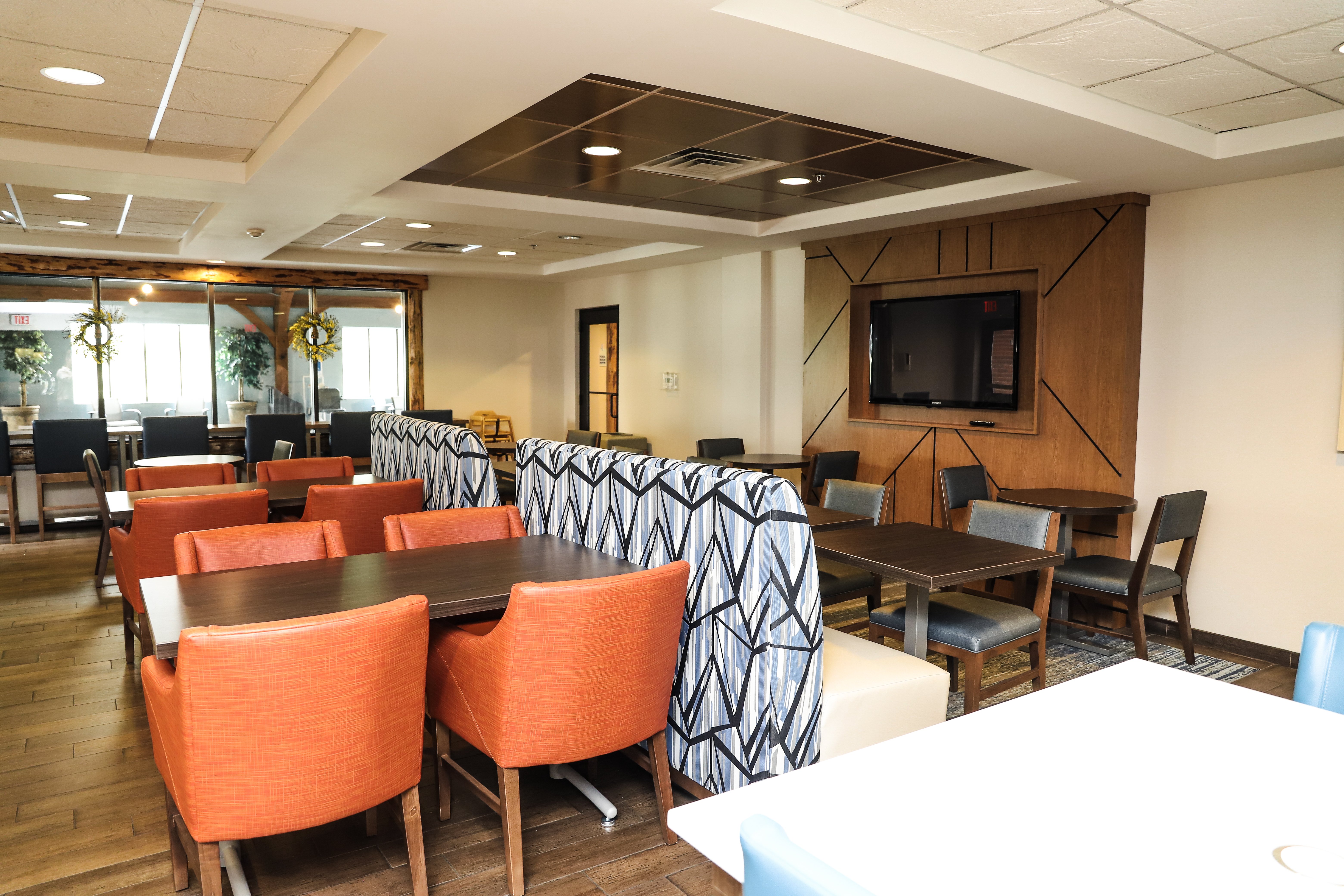 Holiday Inn Express Hotel And Suites Donegal 38/43