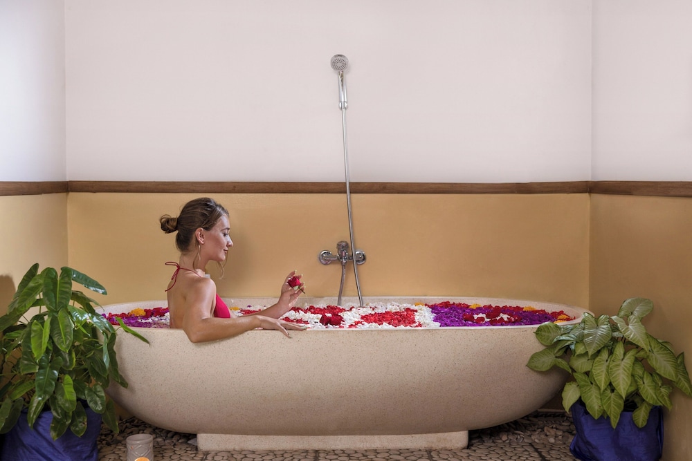 J4 Hotels Legian 12/66