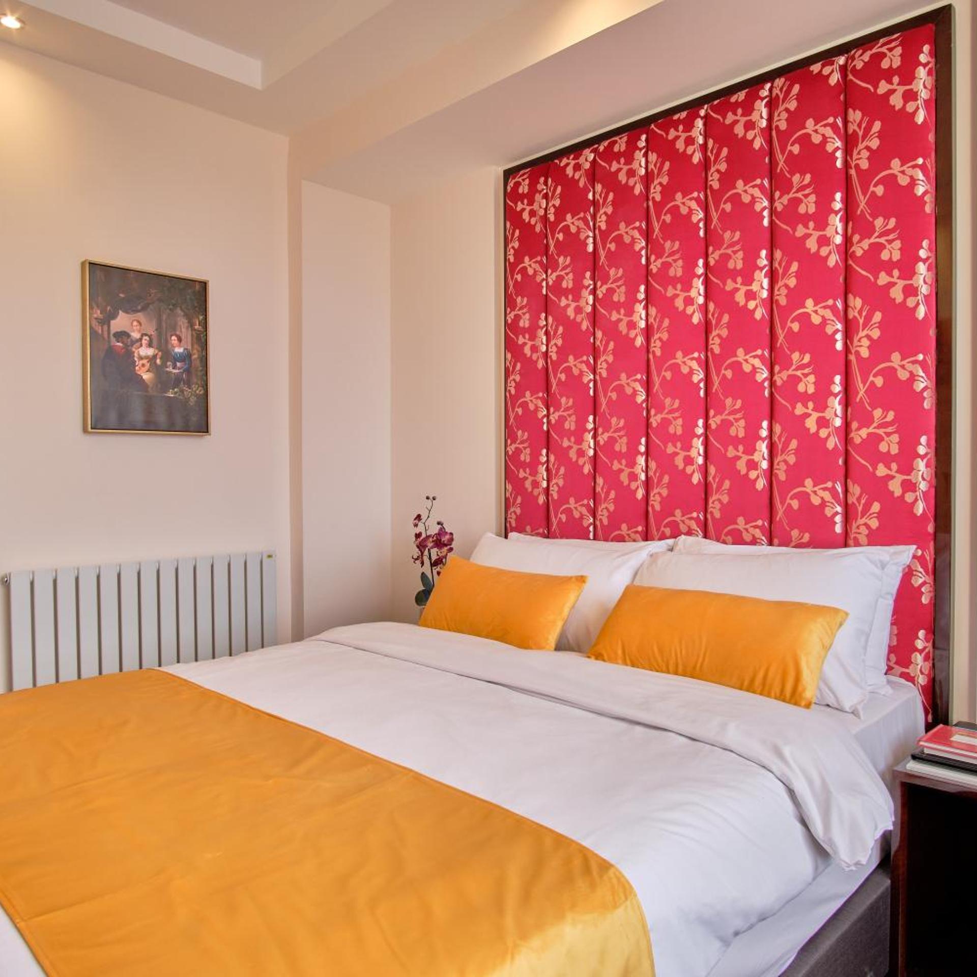 Bay, Double Bed