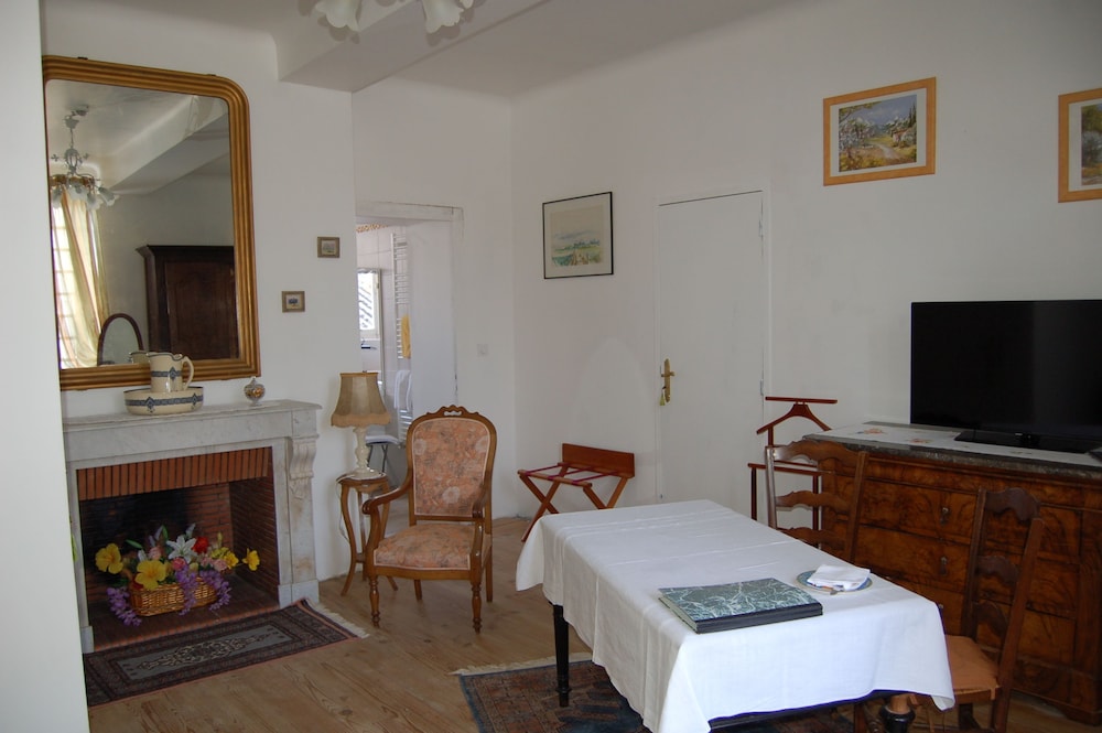 LA MAISON D'ANTAN 16/42