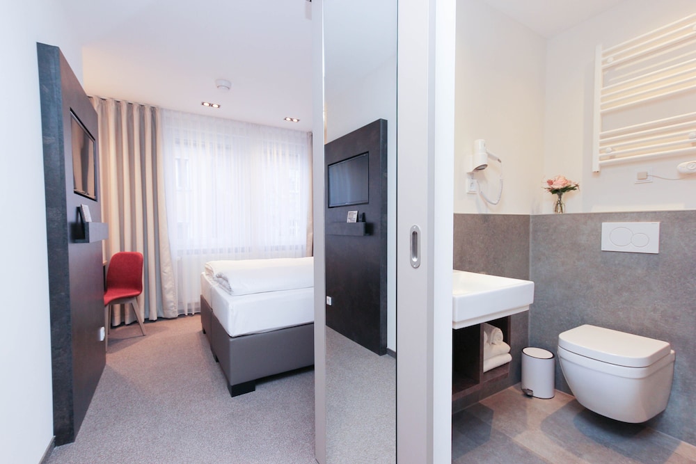 City Hotel Würzburg 5/48