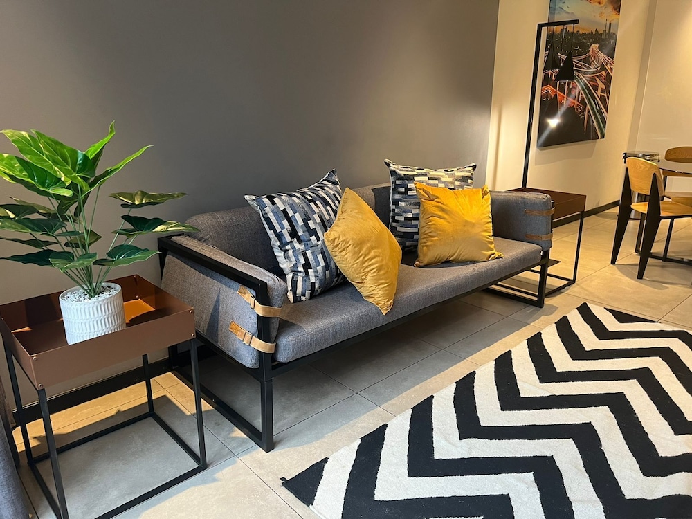 Max Executive Apartments 47/72