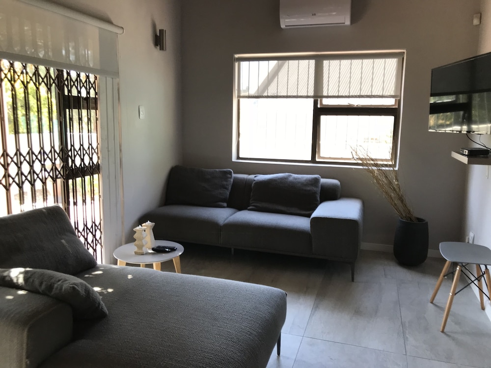 Lauradale Accommodation 27/50