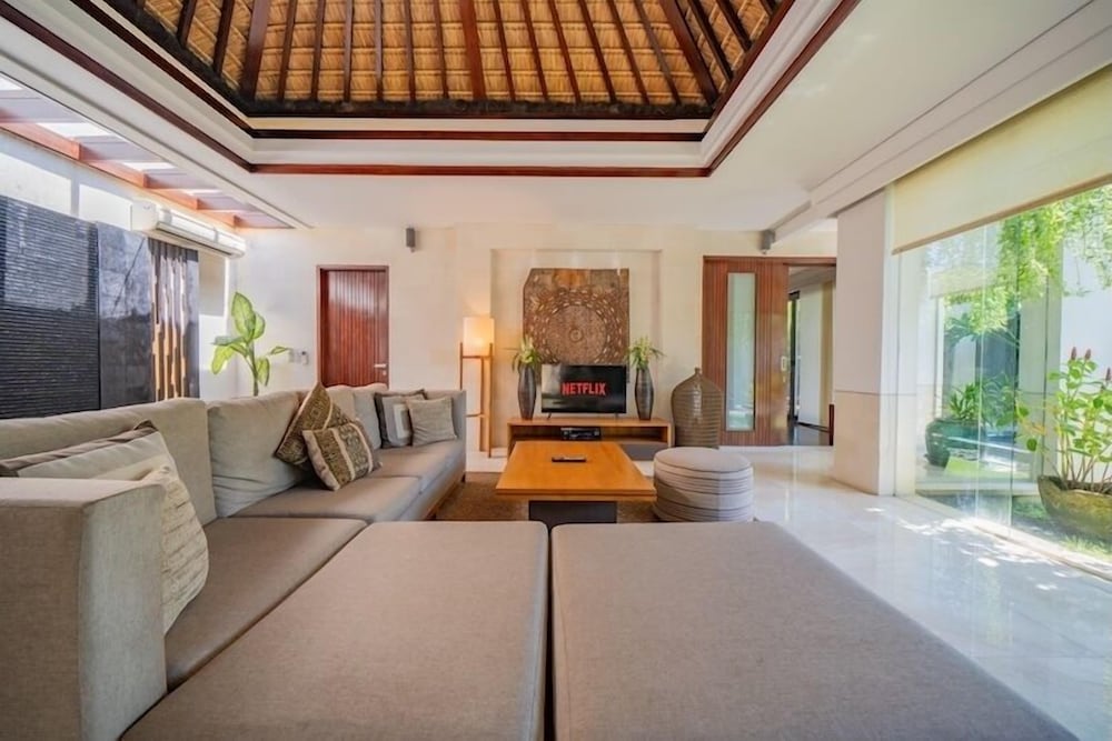 Kedonganan Beach Villas 28/50