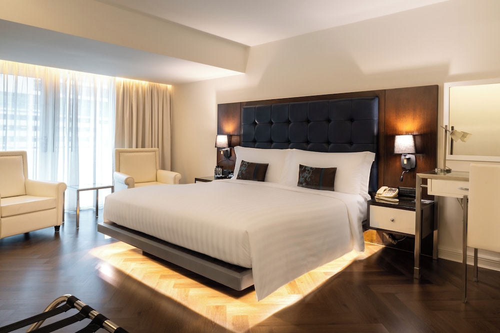 Night Hotel Bangkok (formerly Dream Hotel Bangkok) 25/81