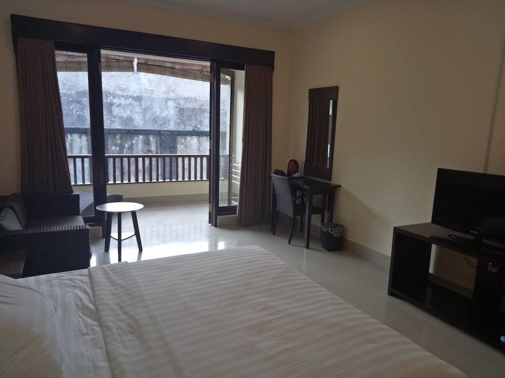 Radha Bali Hotel 35/70