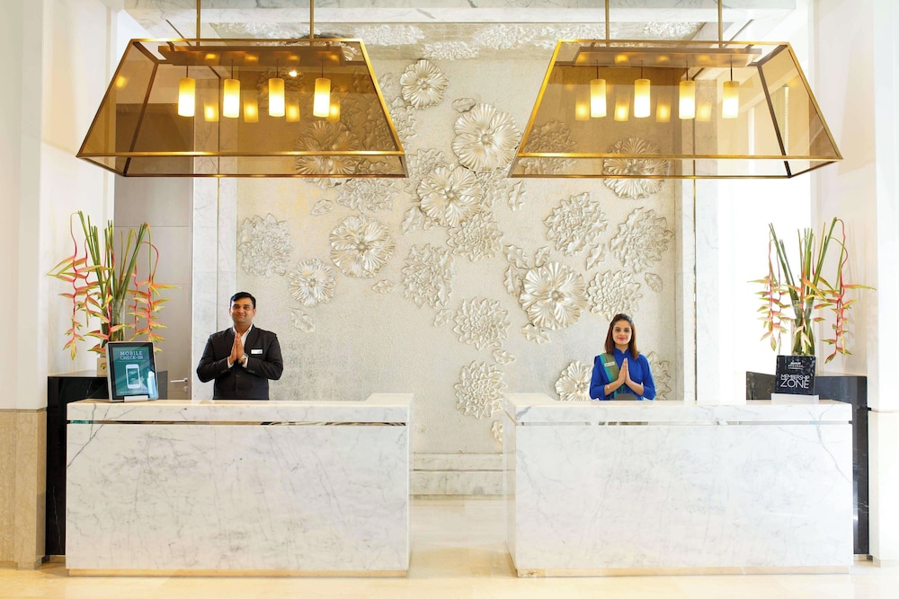 Courtyard By Marriott Agra 12/72