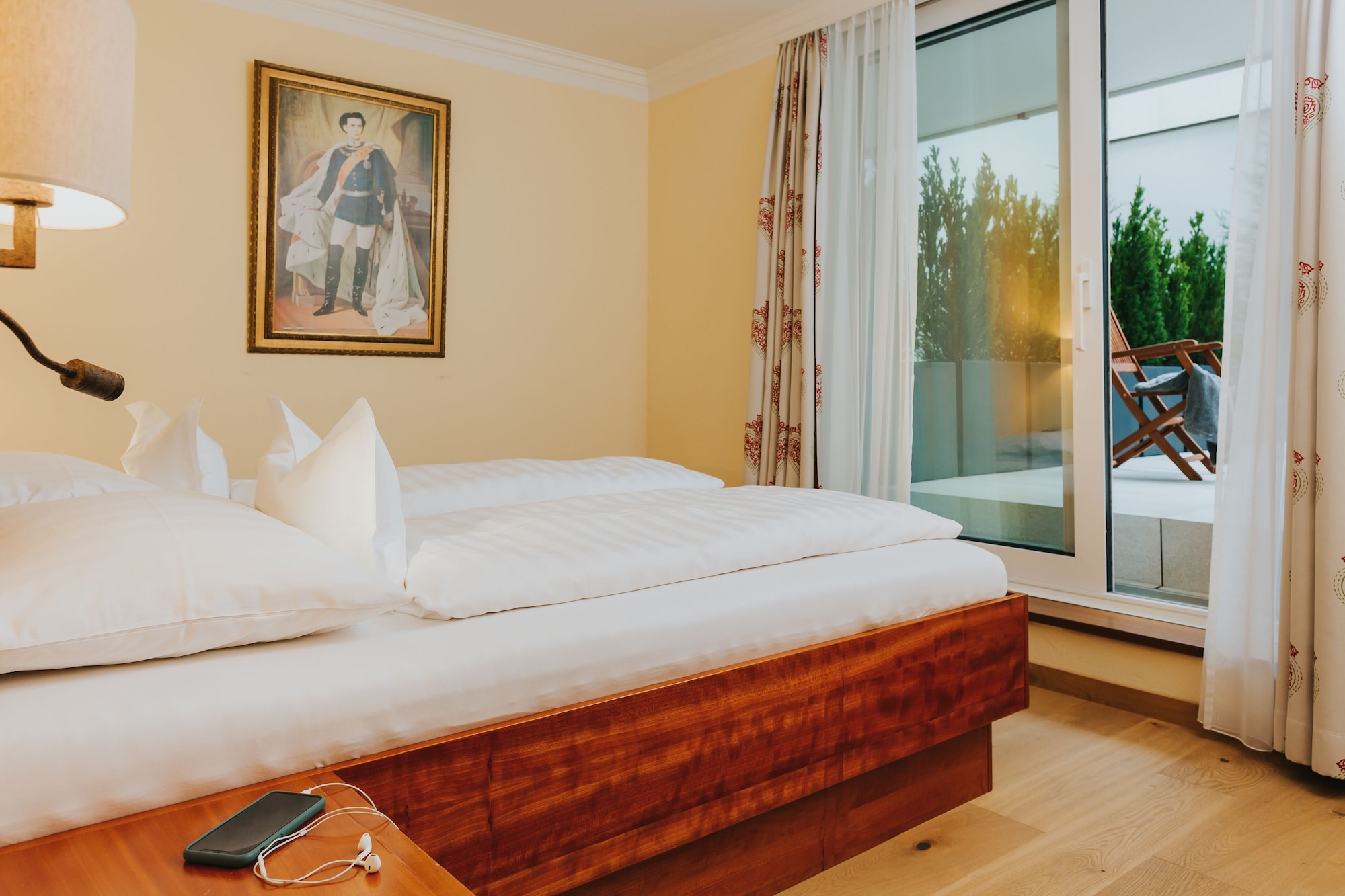 Junior Suite, Queen Bed, Sofa