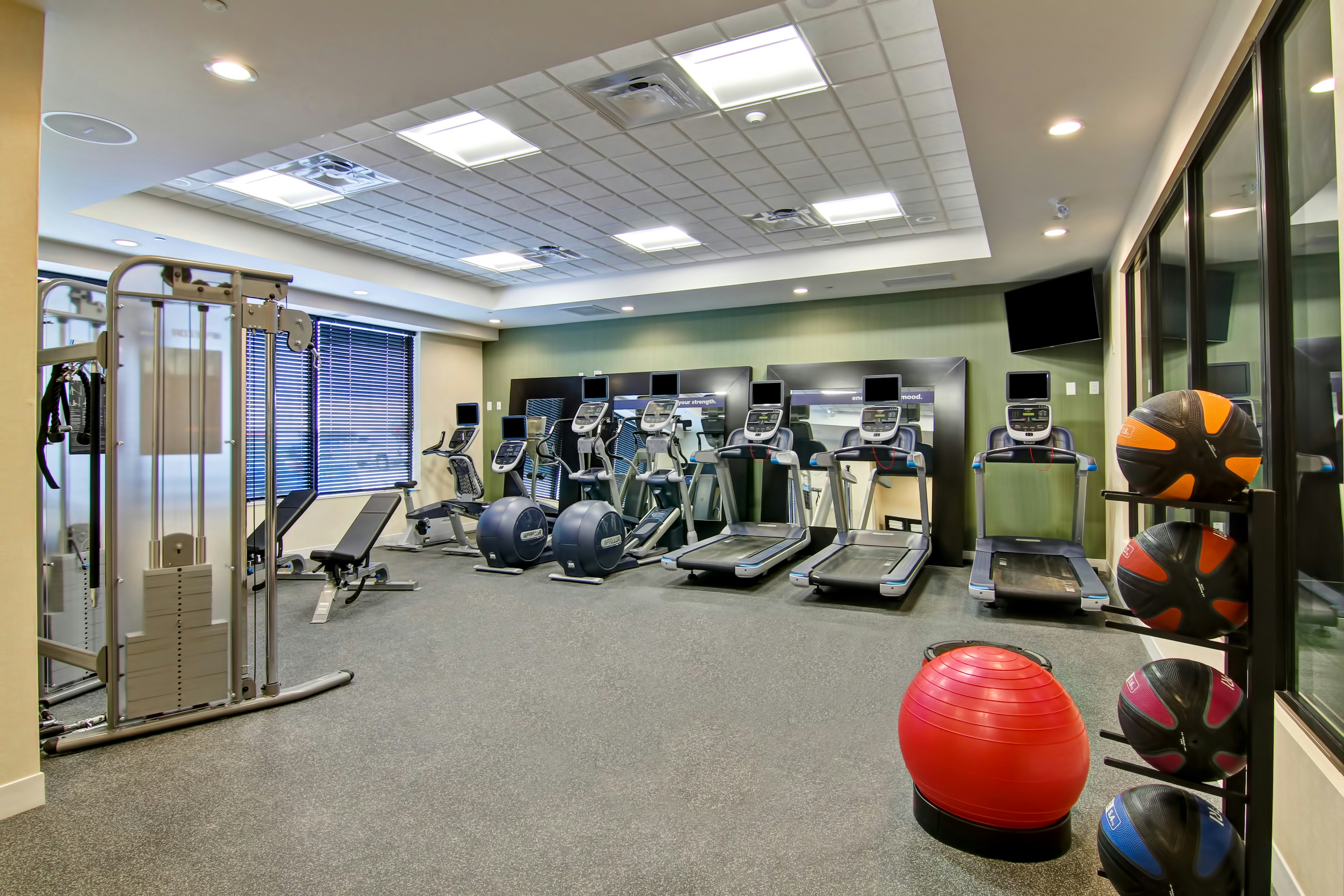 Hampton Inn and Suites by Hilton Saskatoon Airport 27/39