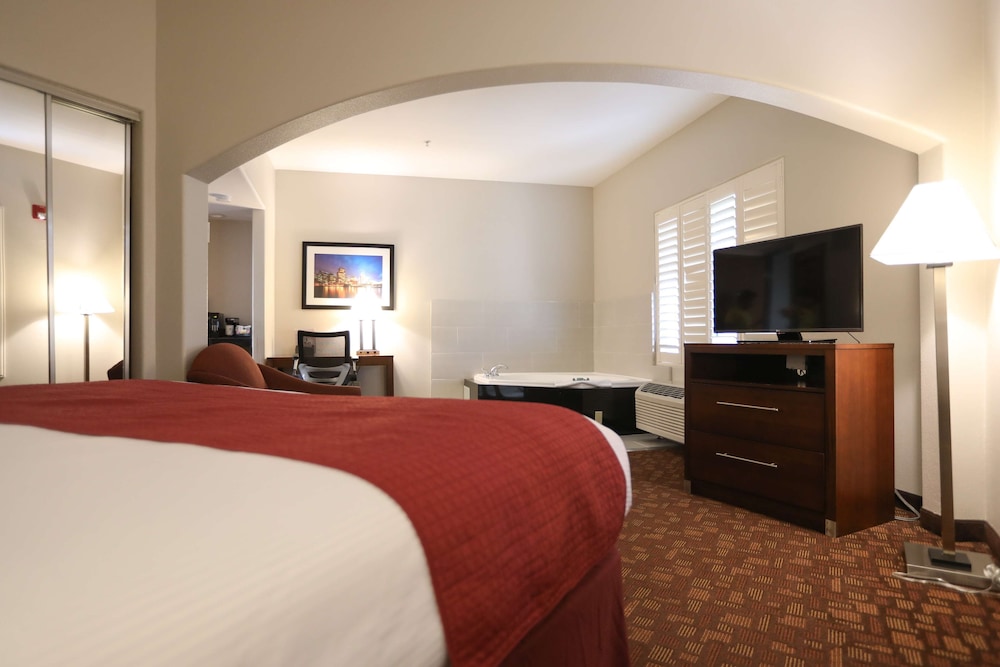 Best Western Lanai Garden Inn & Suites 10/38