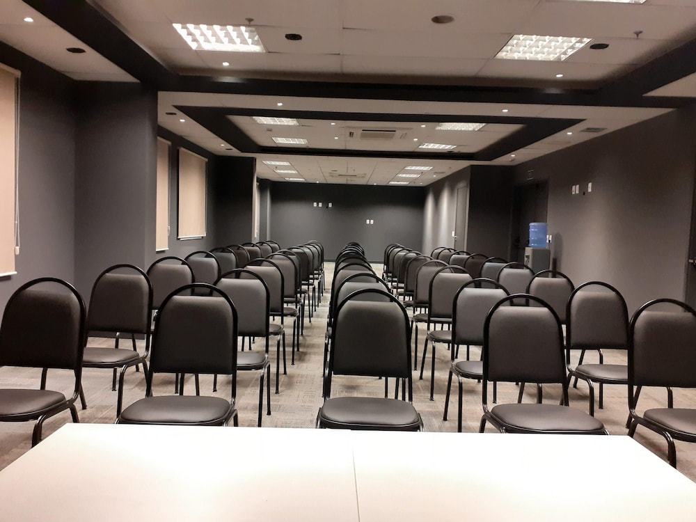ibis Natal 48/64
