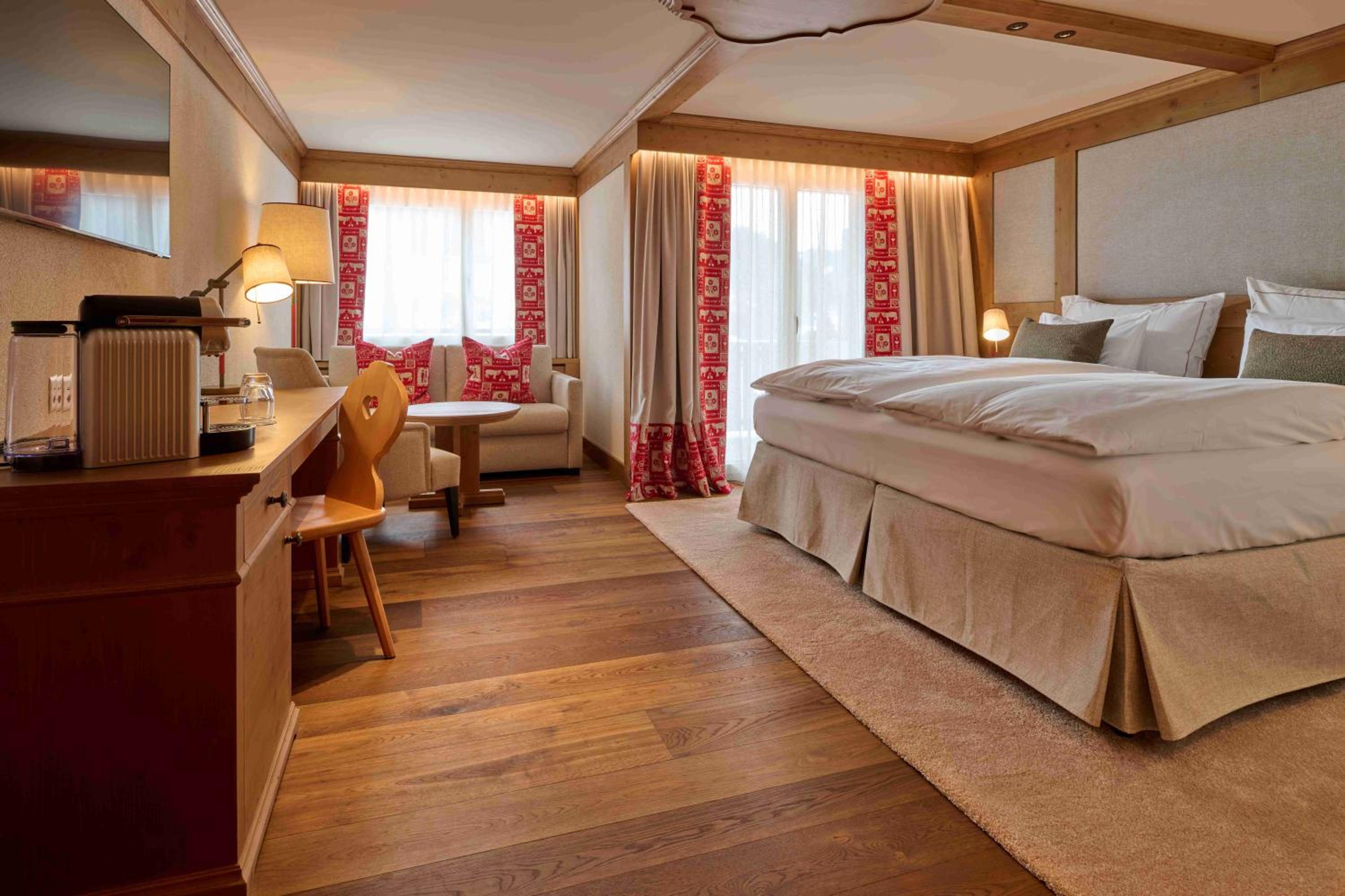 Deluxe, Double Bed
